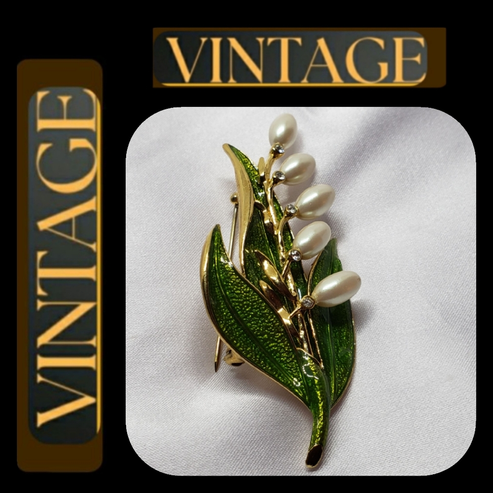 Vintage Pearl & Green Enamel Leaf Pin
